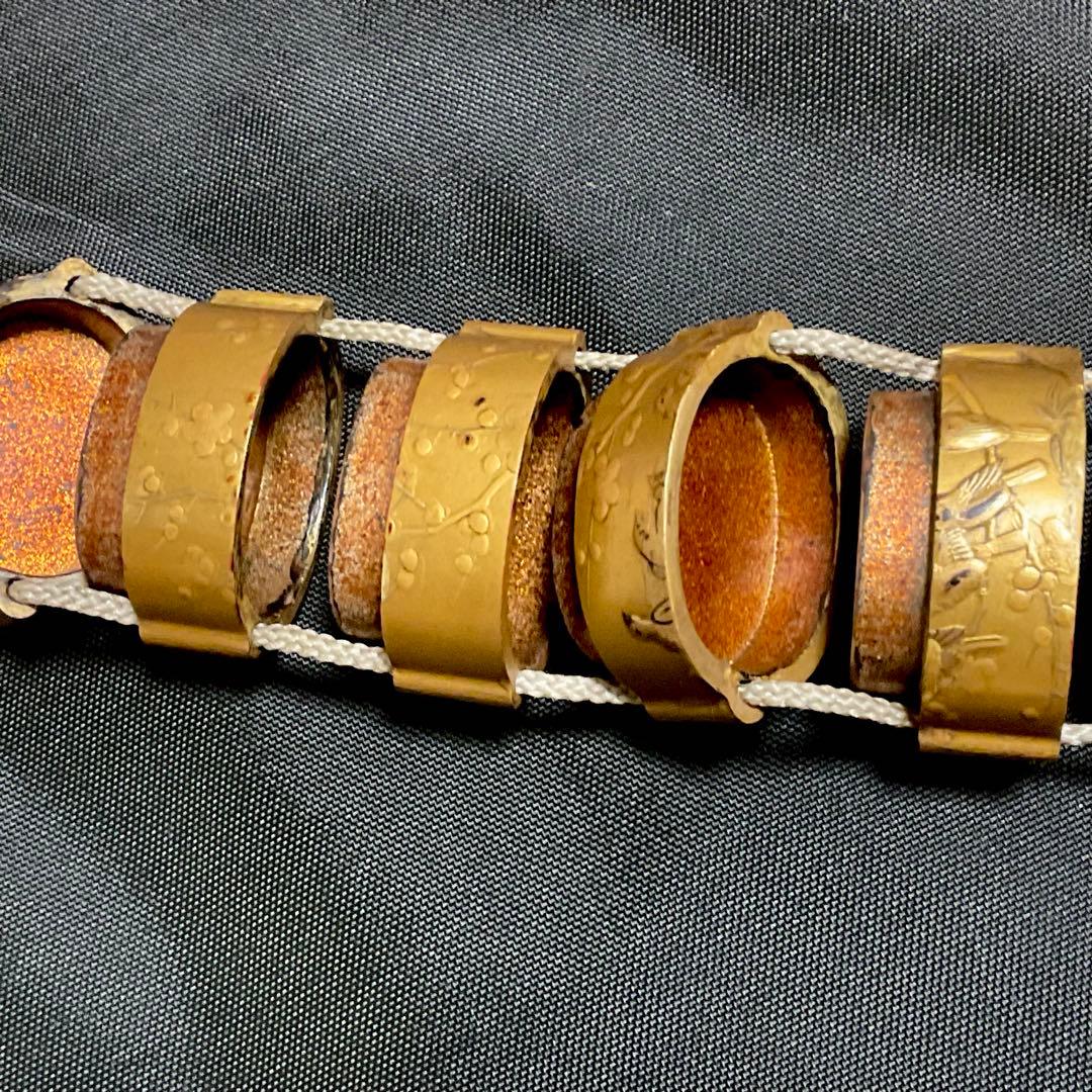 花鳥蒔絵印籠・牙刻鳥根付・箱・座布団付 花鳥蒔絵印籠・牙刻鳥根付