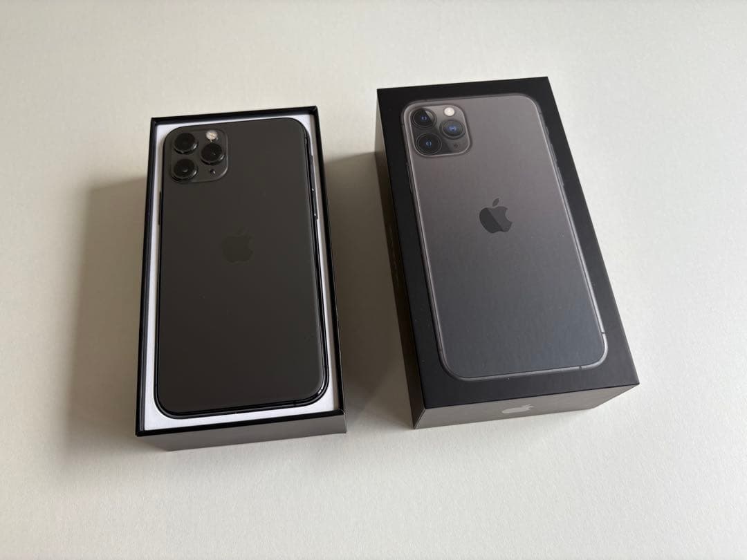 iPhone 11 pro 256GB simフリー