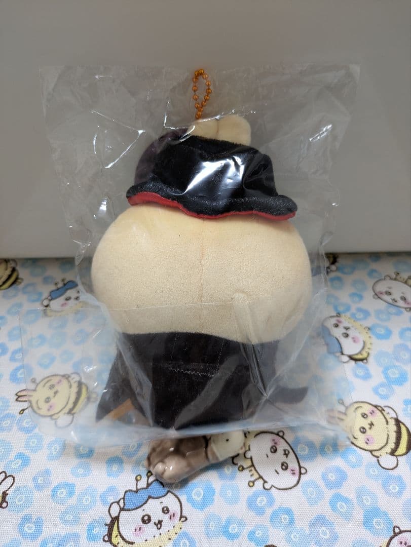 ちいかわ　ぬいぐるみ　うさぎ　ハロウィン　吸血鬼　仮装しちゃう　マスコット　②
