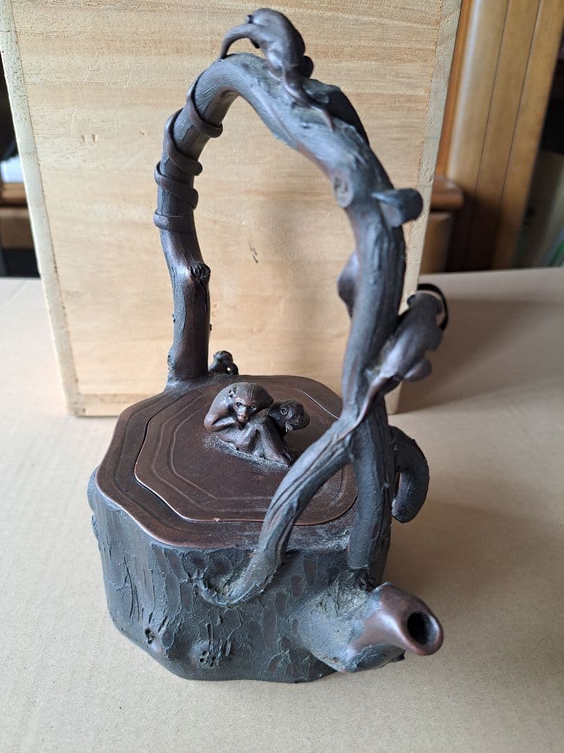 古い中国茶器 5匹の猿と切り株