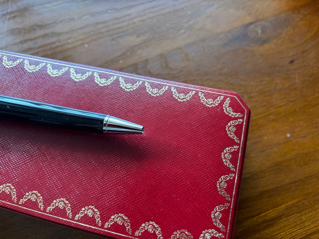 【新品】Cartier カルティエボールペン 専用ケース付き