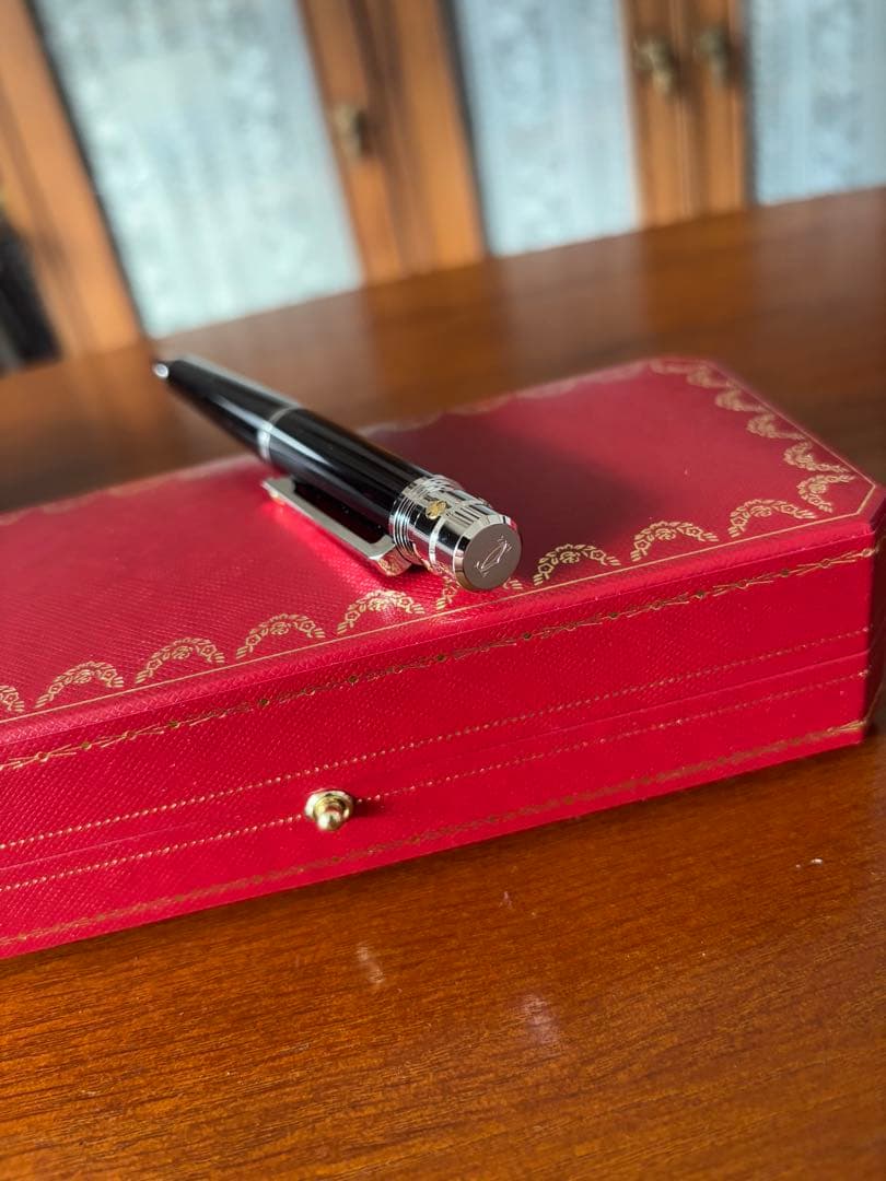 【新品】Cartier カルティエボールペン 専用ケース付き