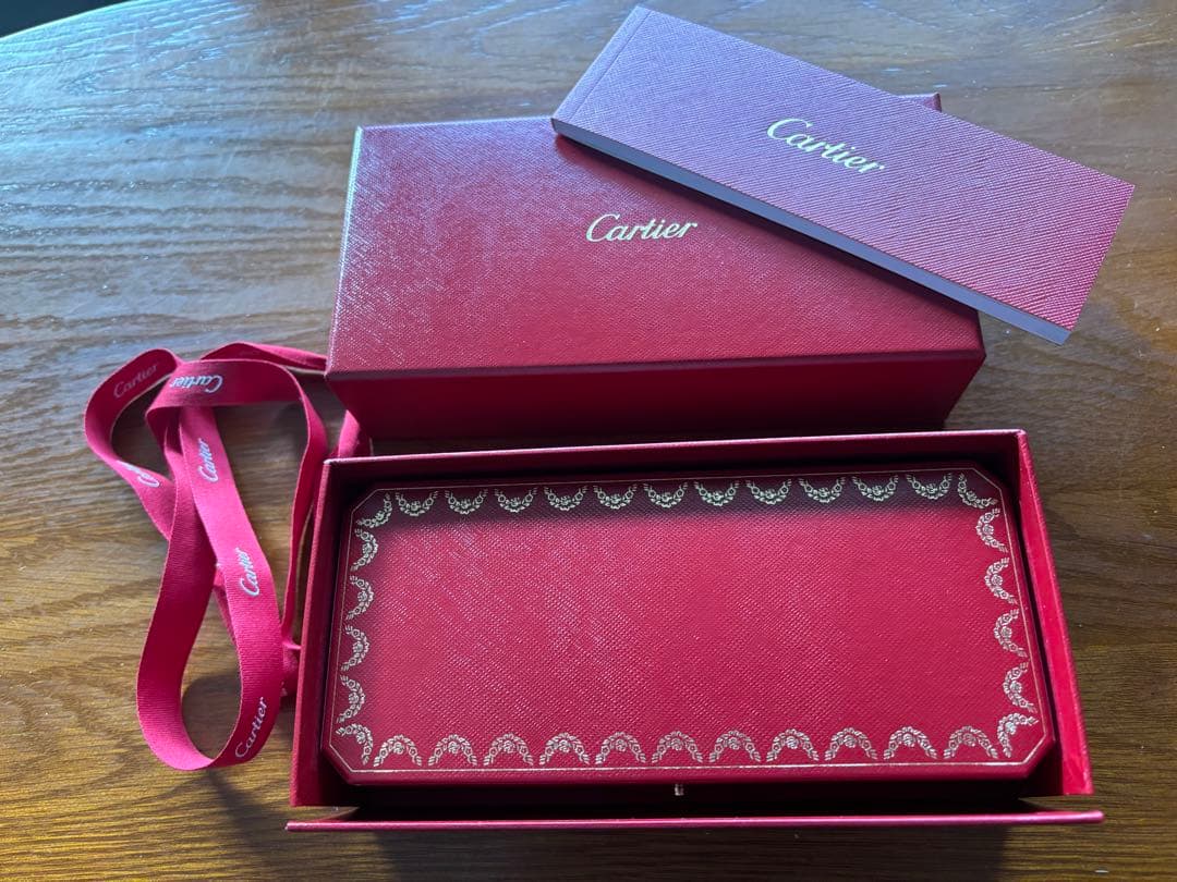 【新品】Cartier カルティエボールペン 専用ケース付き