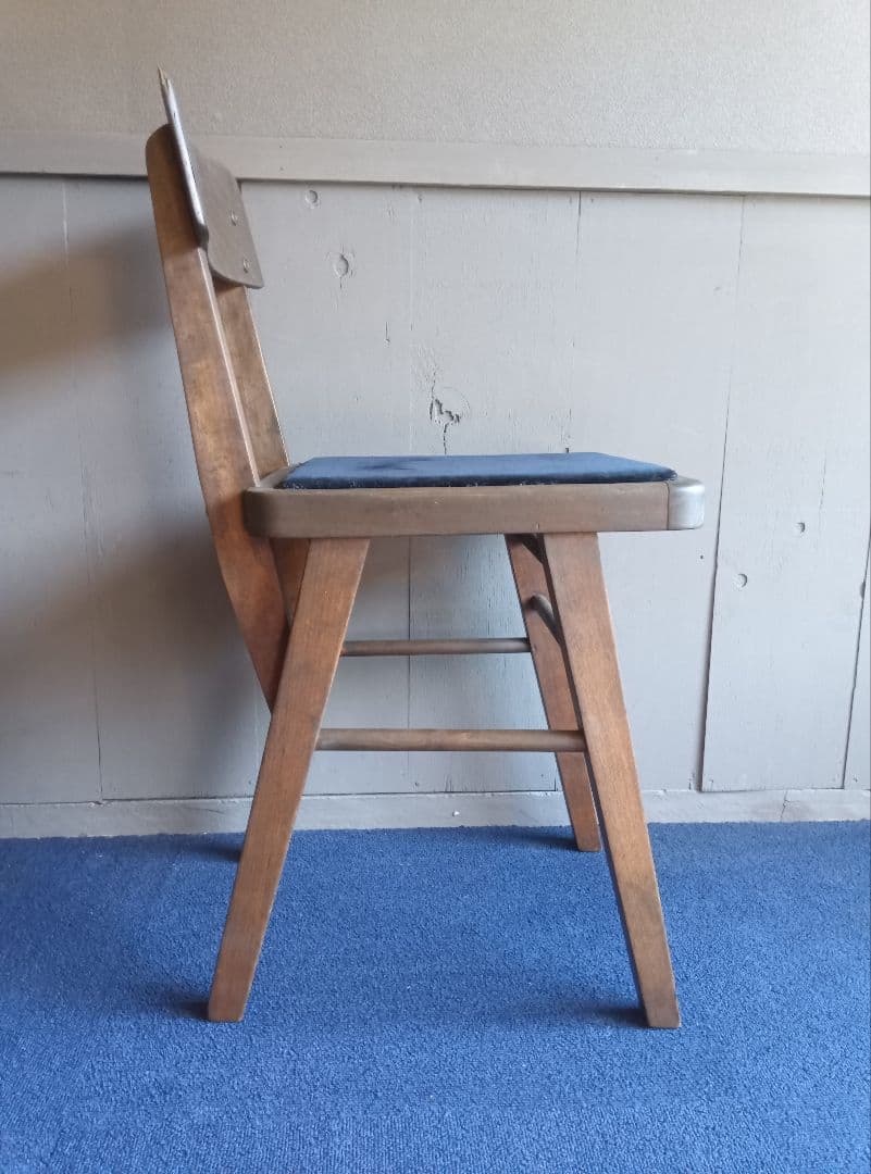 木製子供用チェア 直線的デザイン ヴィンテージ レトロ