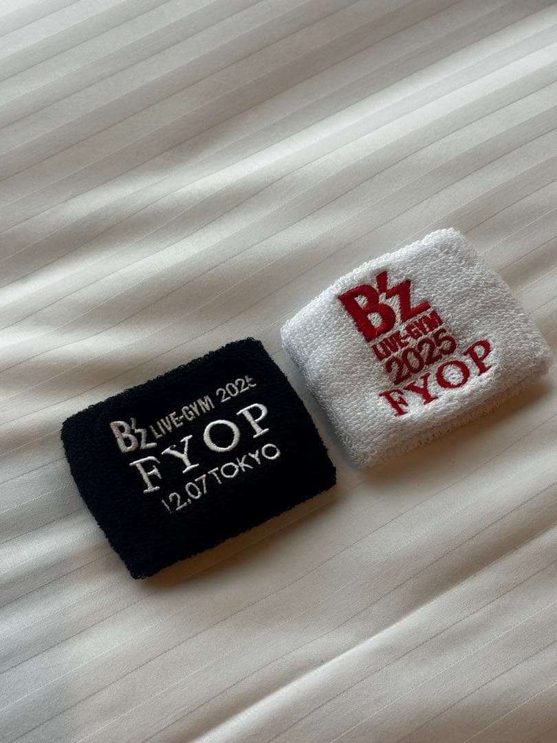 B'z LIVE-GYM 2025 -FYOP12/7リストバンドガチャ - メルカリ