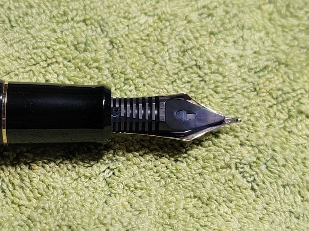 PILOT 万年筆カスタム823(紺、ペン先14K)