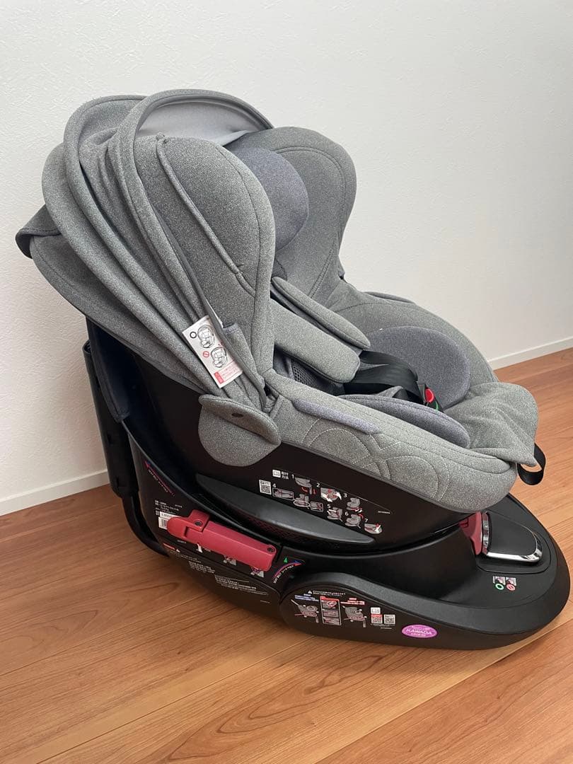 【なななななさん専用】チャイルドシート エールべべ　新生児〜4歳