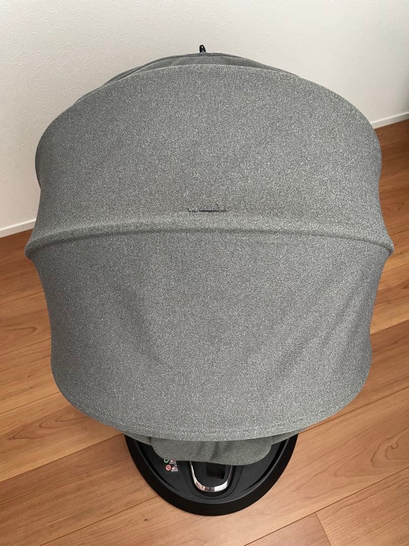 【なななななさん専用】チャイルドシート エールべべ　新生児〜4歳