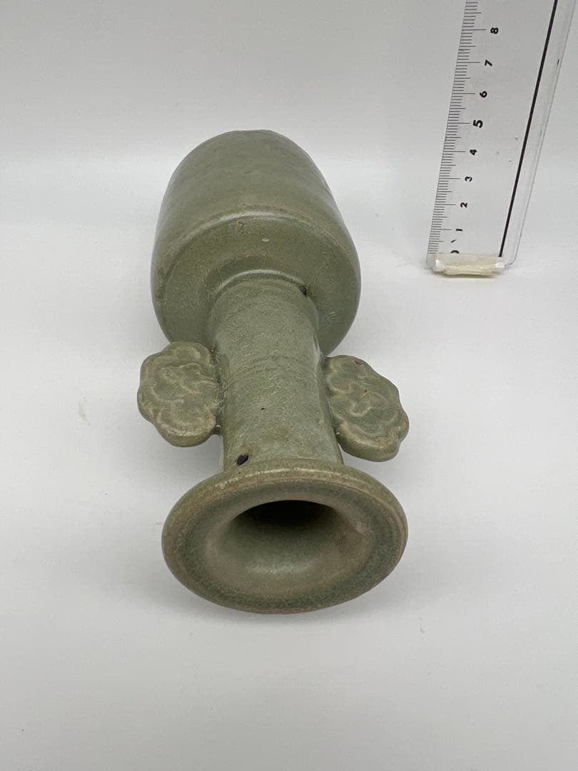 中国元代の竜泉窯瓶　骨董 古美術品　コレクション唐物　江戸　青磁アンティーク