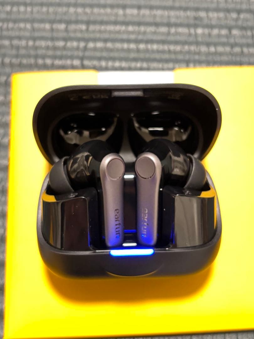 新品】Sudio E2 ワイヤレスイヤホン ANC対応｜純正レザーケース付き