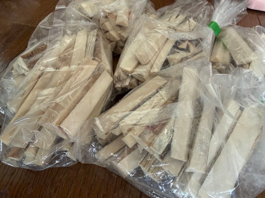 天然素材 白材 マンモス 重量1.13kg 加工用素材用 中古品 。