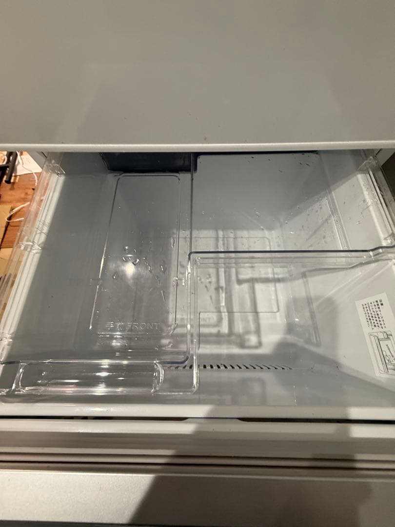 冷蔵庫　ハイセンス 282L ホワイトHR-D2801W 3ドア 右開き