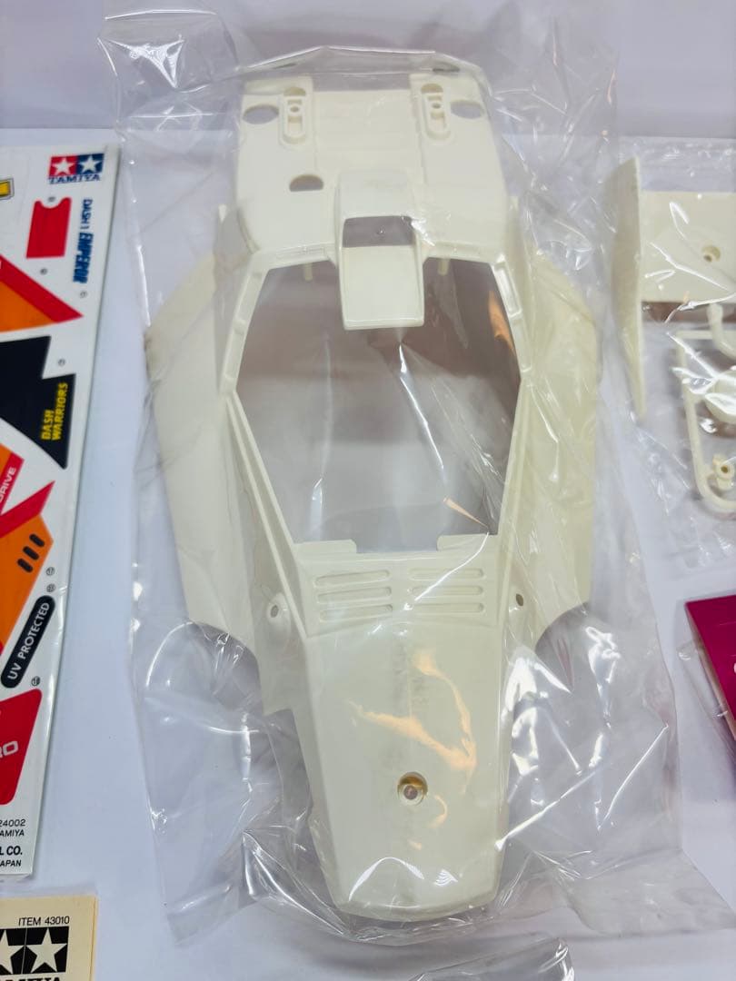 ア*ん様 タミヤ 1/14 RC ダッシュ 1号 皇帝 エンペラー スペアボディ