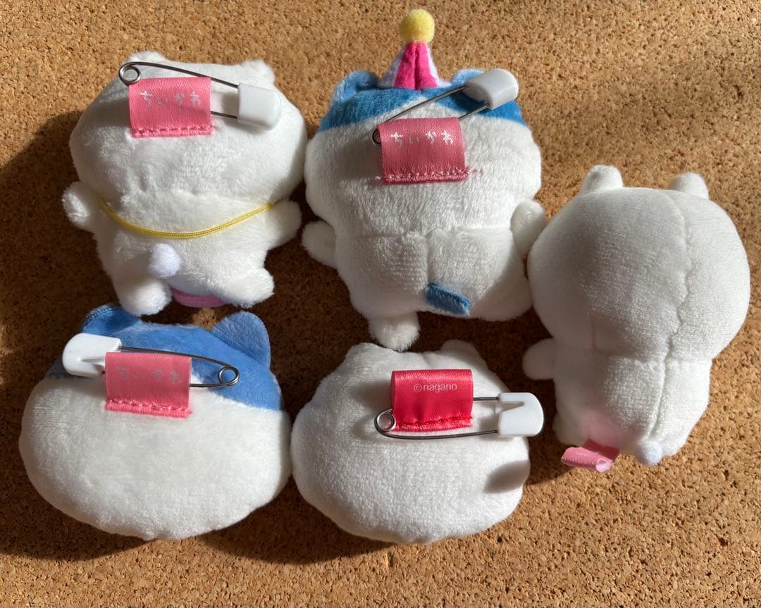 ちいかわらんど ノベルティ ぬいぐるみ バッジ