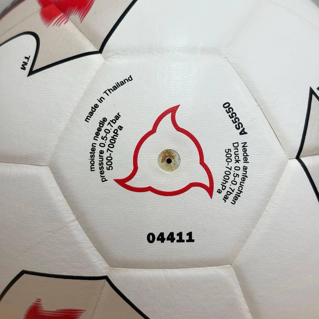 adidas FEVERNOVA 日韓ワールドカップ 公式試合球モデル - メルカリ