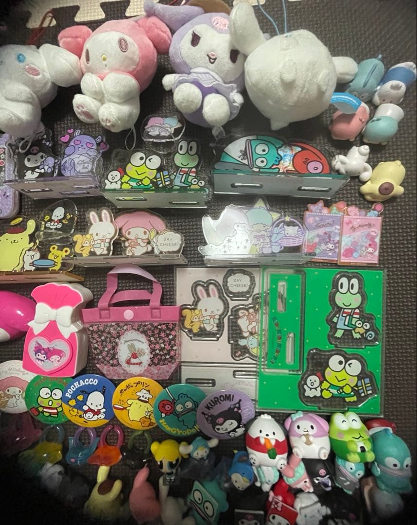 サンリオ ガチャガチャ フィギュア ぬいぐるみ キーホルダー