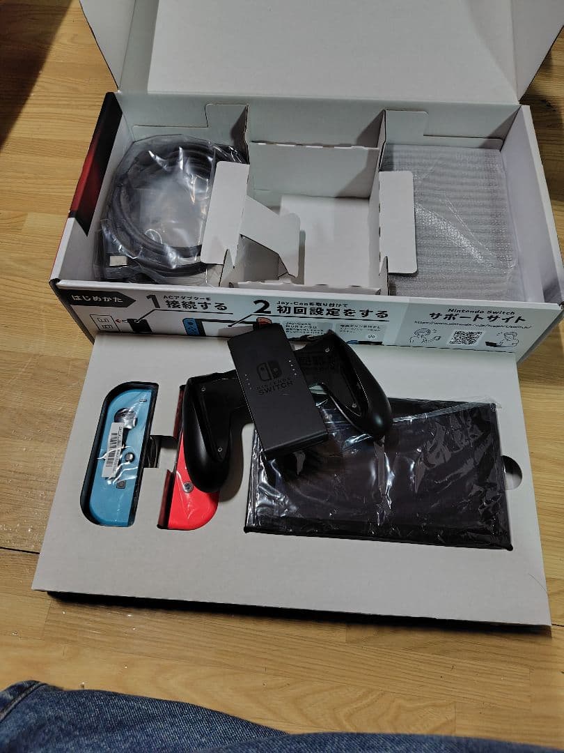 Nintendo Switch ネオンレッド/ブルー 本体 初期