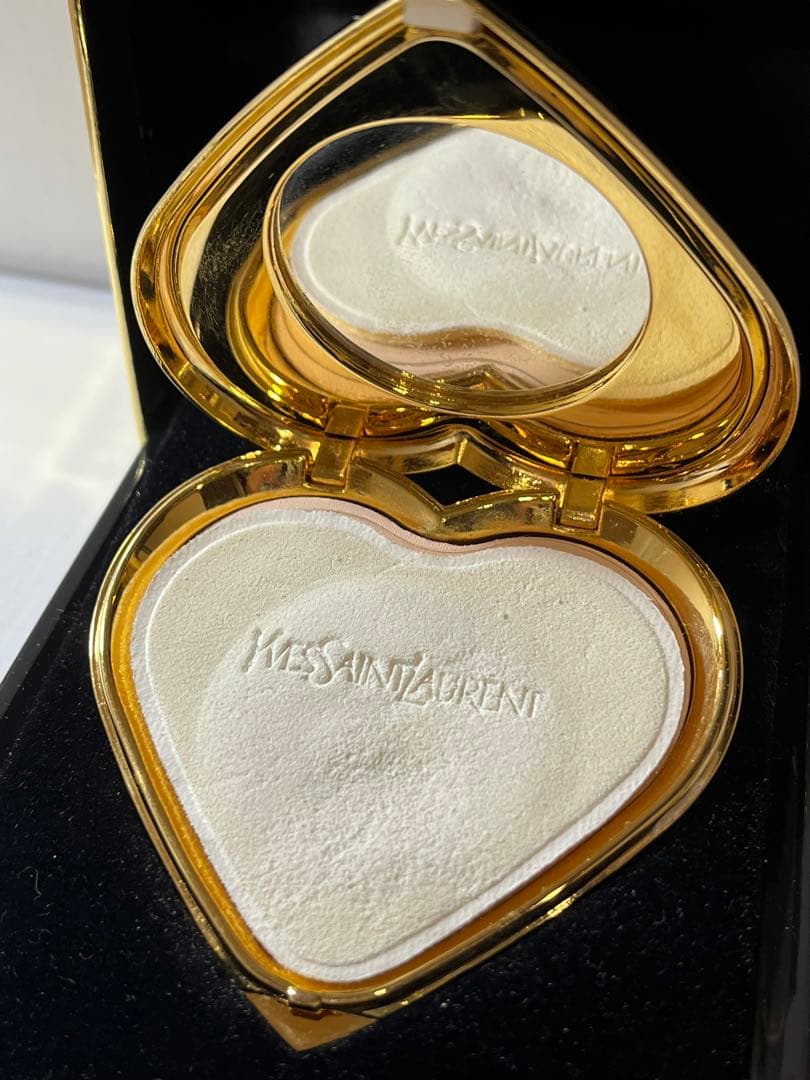 イヴ・サンローラン シルキーフィニッシュプレストパウダー No.3 ヴィンテージ