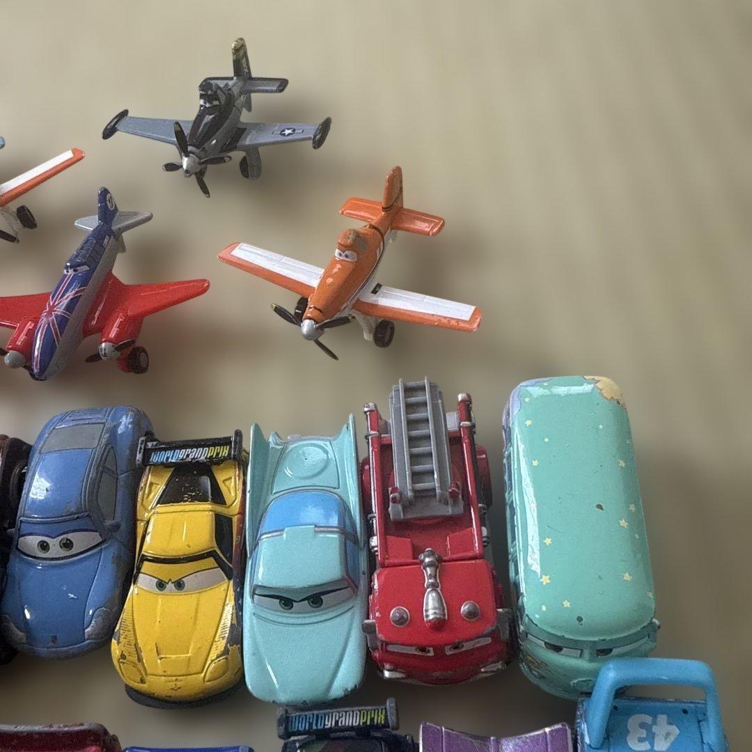 カーズ プレーンズ ミニカー セット トラック付き
