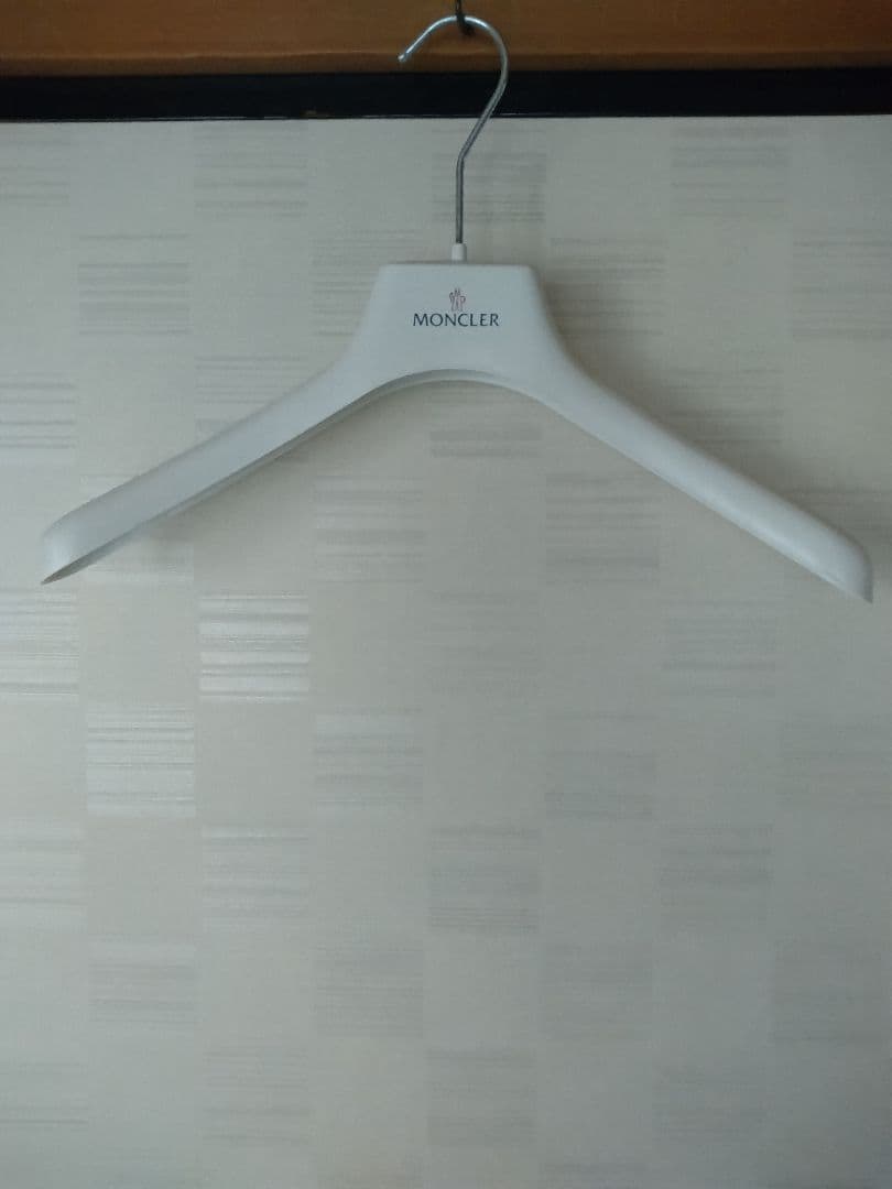 wiIIiさま専用モンクレール ガーメントケース&ハンガー&ショップ袋