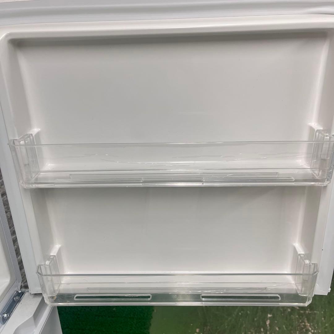 712 ヤマダセレクト　冷蔵庫　小型　一人暮らし　236L 200L強　きれい