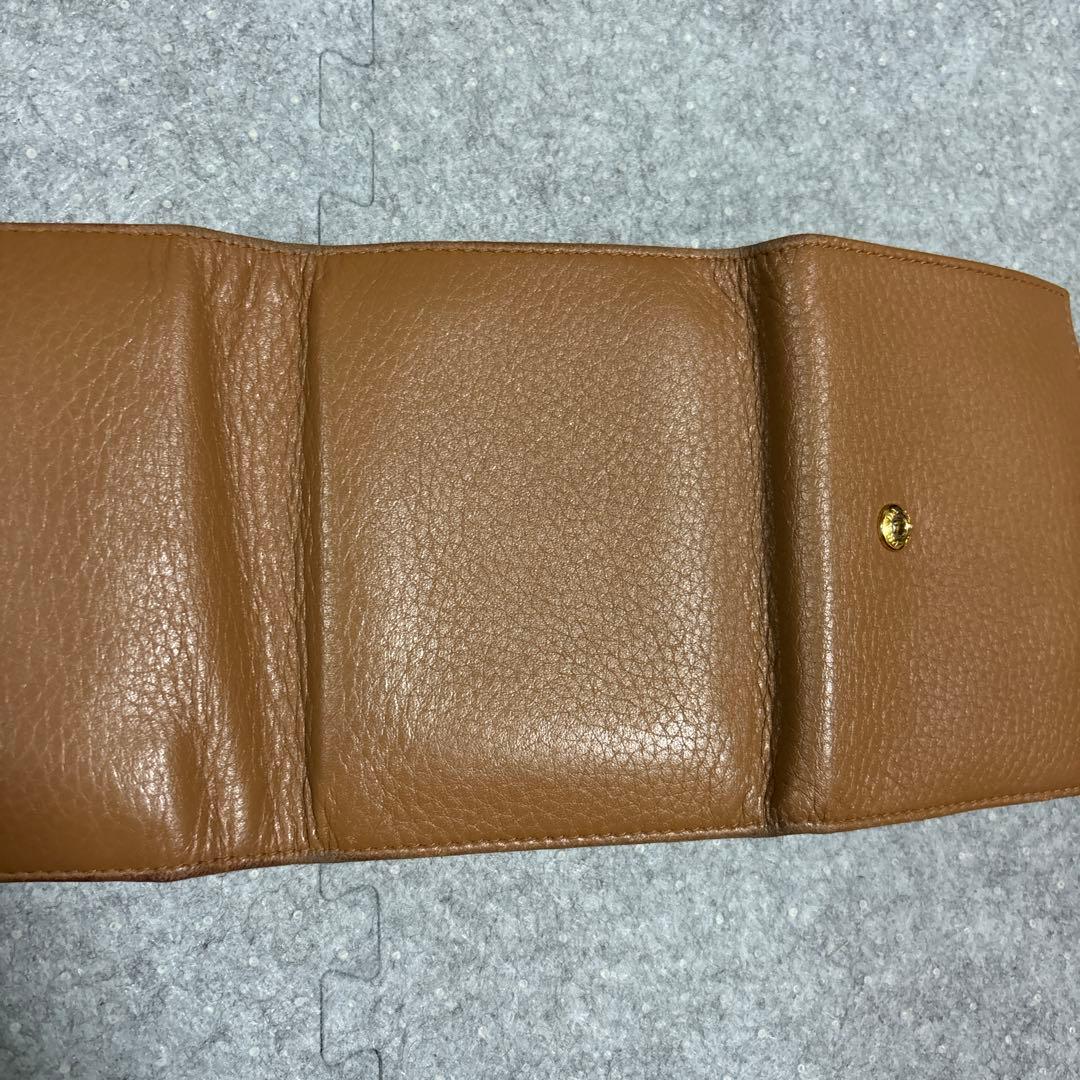 PRADA 茶色　財布　ゴールド　三つ折り