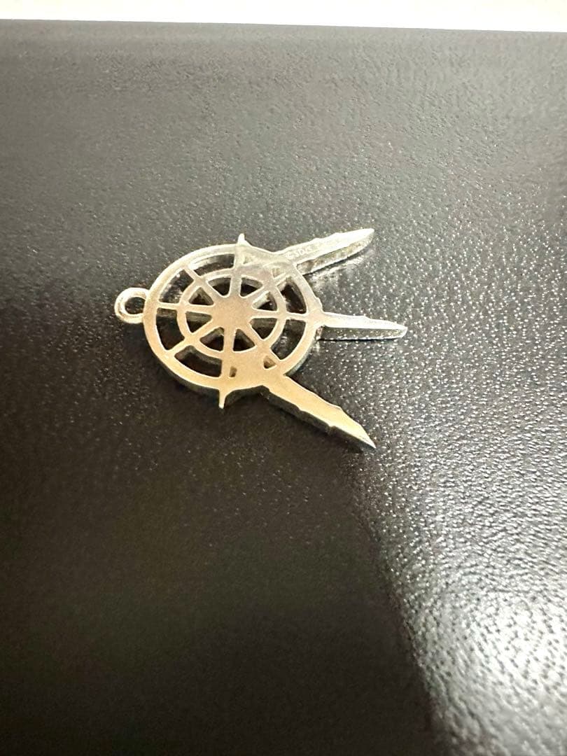 光の護封剣 シルバーペンダント　遊戯王　アクセサリー