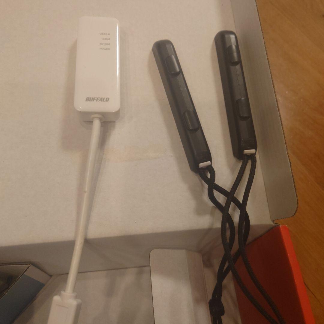 Switch本体セット＋有線LANアダプター＋予備フィルム2枚＋カバー