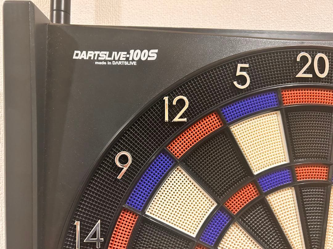 ダーツボード（DYNASTYダーツスタンド付き） DARTSLIVE 100S