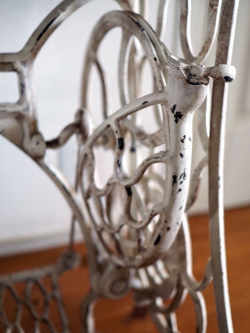 ミシン脚テーブル　アンティーク、作業台、ショップ什器、PCデスク、ガーデニング