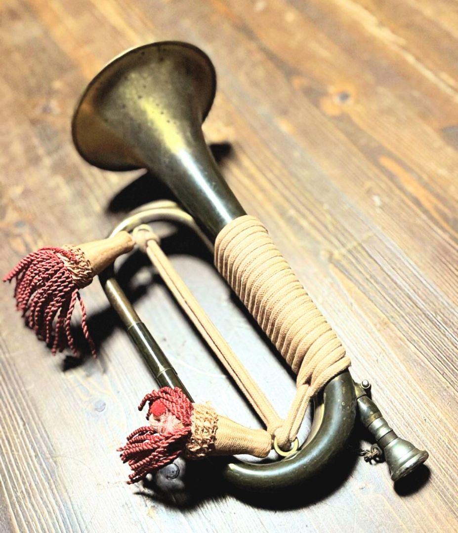 【当時物】旧日本軍・軍隊ラッパ（喇叭）信号ラッパ・突撃ラッパ 二つ巻【紐状態良】