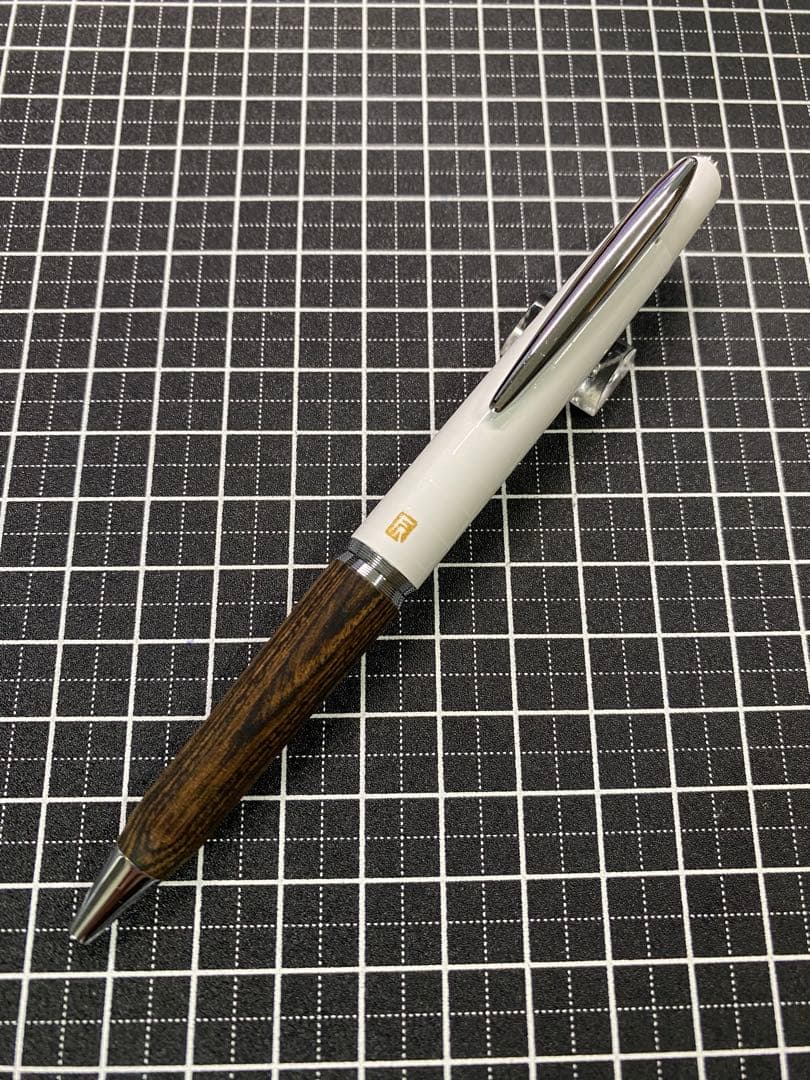 UCHIDA製0.3ミリの製図用のシャープペンシル、0.3mmミリ替え芯付き