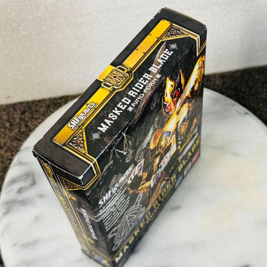 D91新品！S.H.Figuarts 仮面ライダーブレイド キングフォーム