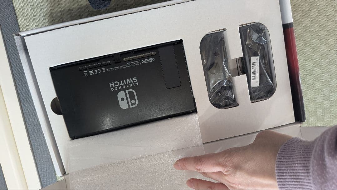 Nintendo Switch 本体 グレー。バッテリー膨張有り