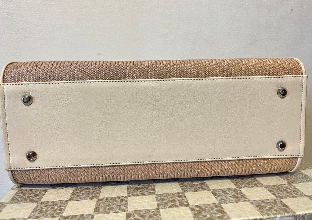 本パナマ ベージュ ハンドバッグ ボックス型　神田胡蝶