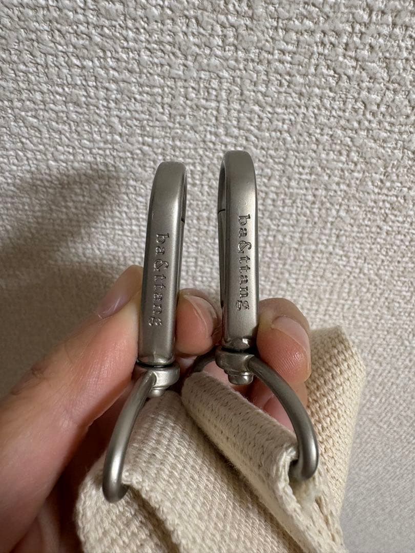 ほぼ未使用】ba&ttang ベージュ キャリーバッグ M カーベルト付き