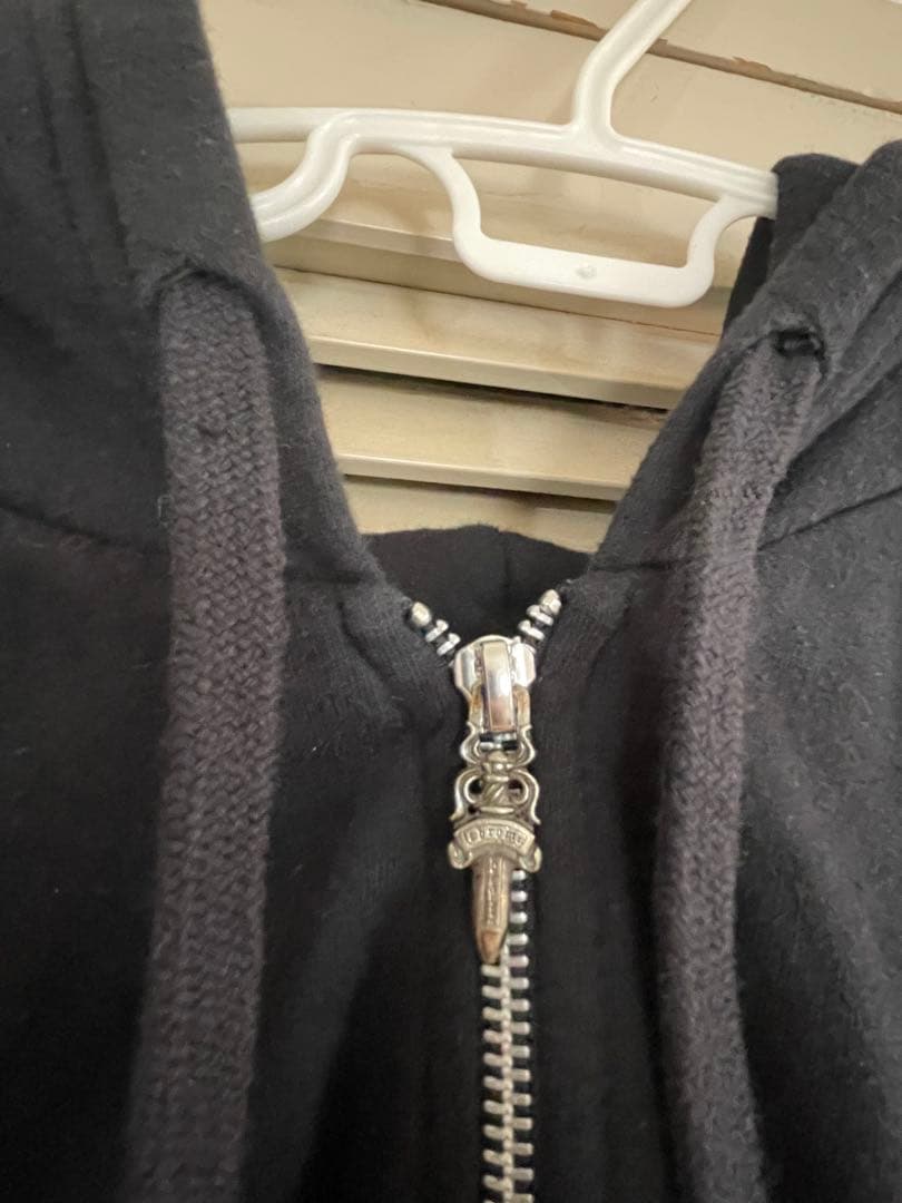 クロムハーツ　ジップアップパーカー　ラベルロゴ