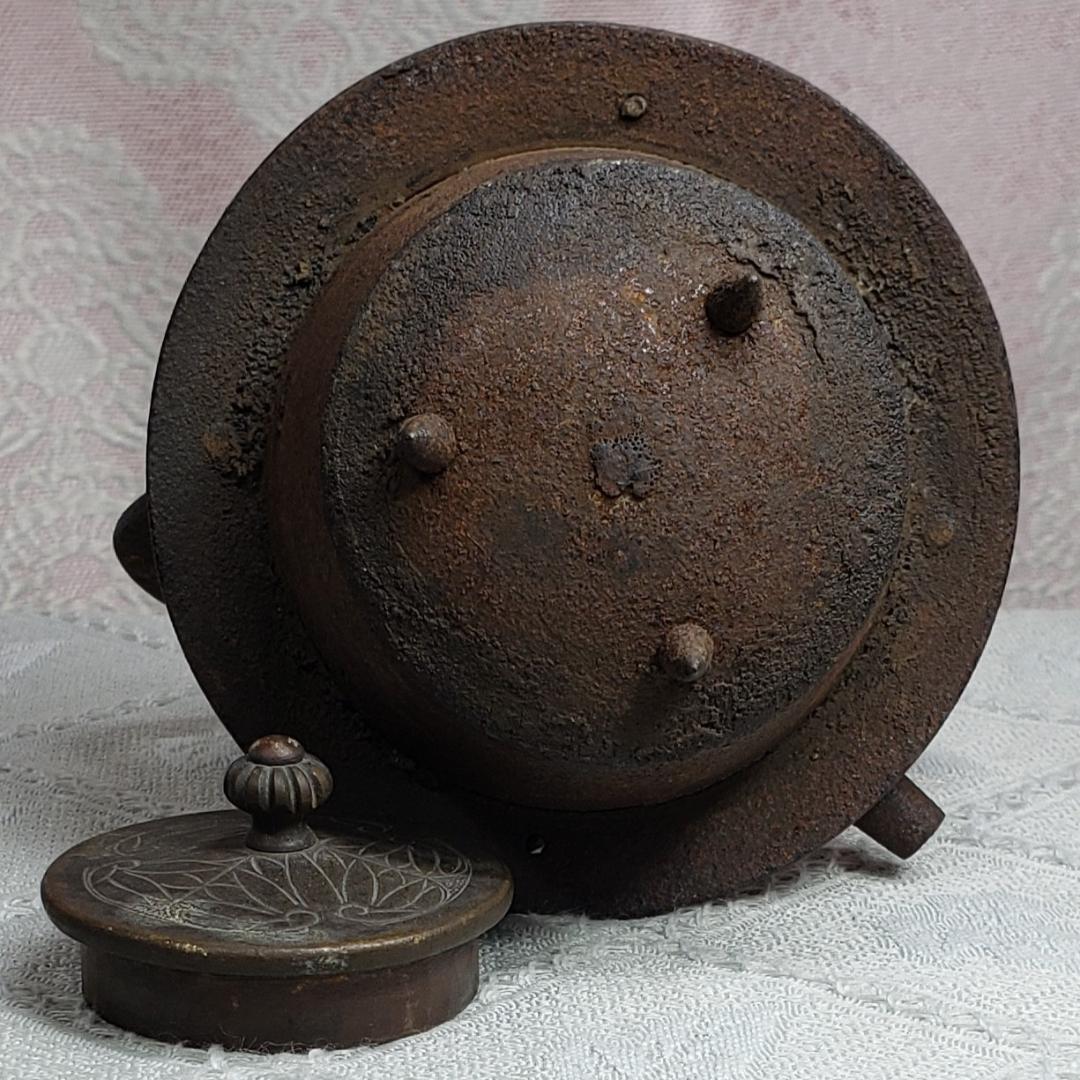 大名品】◇『徳川家伝来 三つ葉葵紋 鉄瓶』 ◇検）徳川家康 亀文