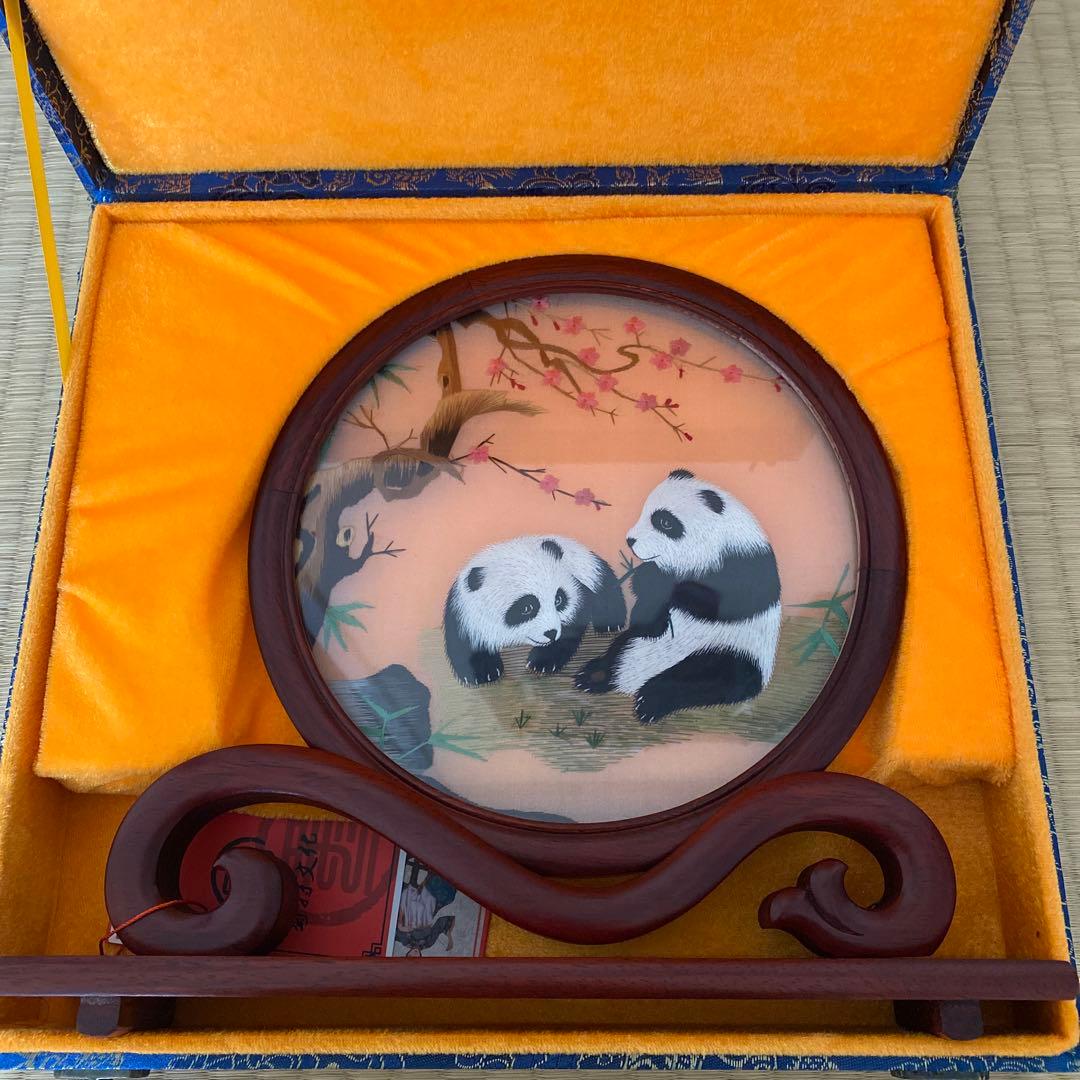 両面刺繍 (パンダ）中国伝統刺繍工芸品 置物 四川刺繍 蜀刺繍 - メルカリ