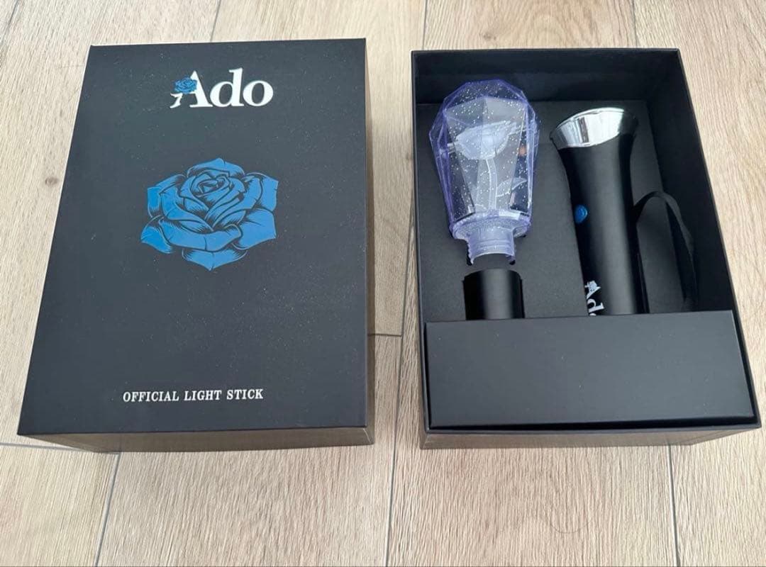 新品未使用】 大進化！割とデカいかも？！キラキラペンライト Ado 「よ