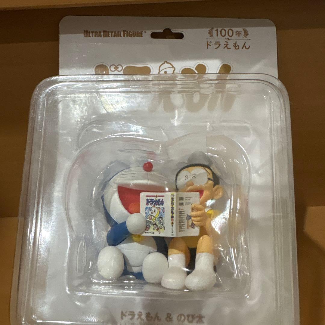 ウルトラディテールフィギュア ドラえもん & のび太