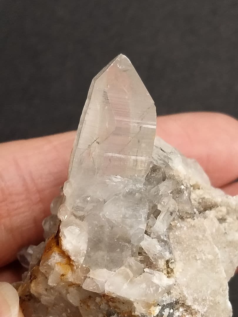 国産鉱物 山梨県 塩山竹森山 天然水晶 トルマリン入り水晶 61天然水晶