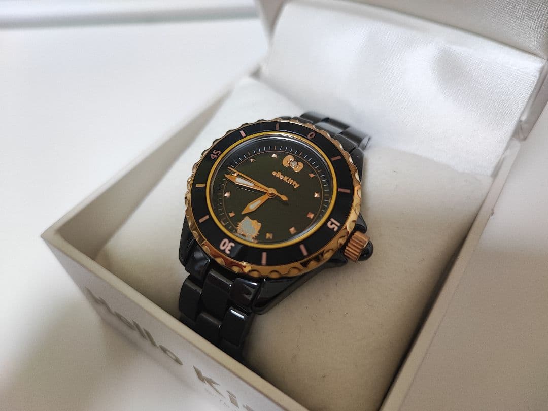 美品 サンリオ ハローキティ セラミック ダイヤモンド ブラック 腕時計 限定品 サンリオ ハローキティ ダイヤモンド ブラック 腕時計 限定品