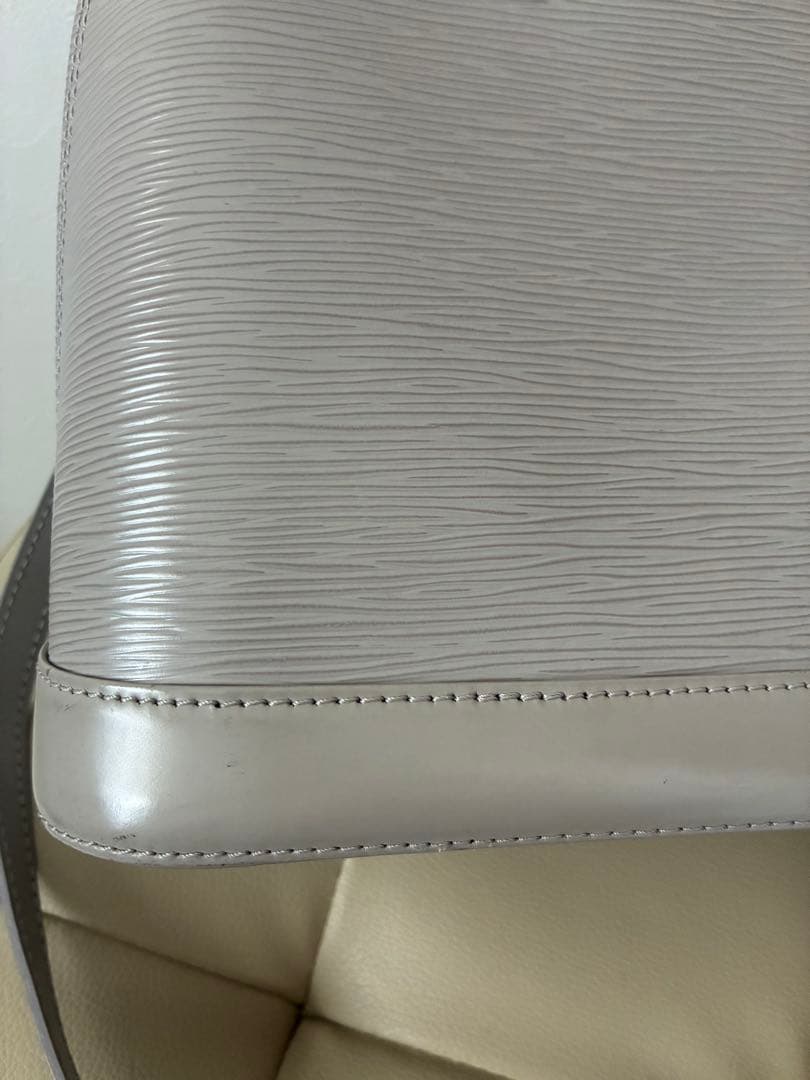 本日限定値下げ　ルイヴィトン エピ バッグ ショルダーベルトセット