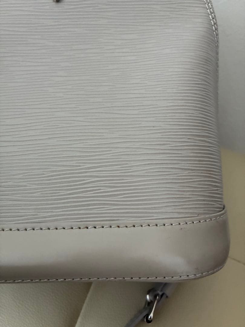 本日限定値下げ　ルイヴィトン エピ バッグ ショルダーベルトセット