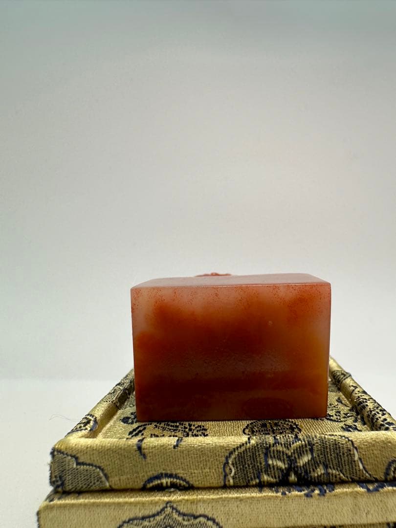 56 ラオス石 手彫り 瑞獣 高級 印材 印石 篆刻 書道 落款 関防