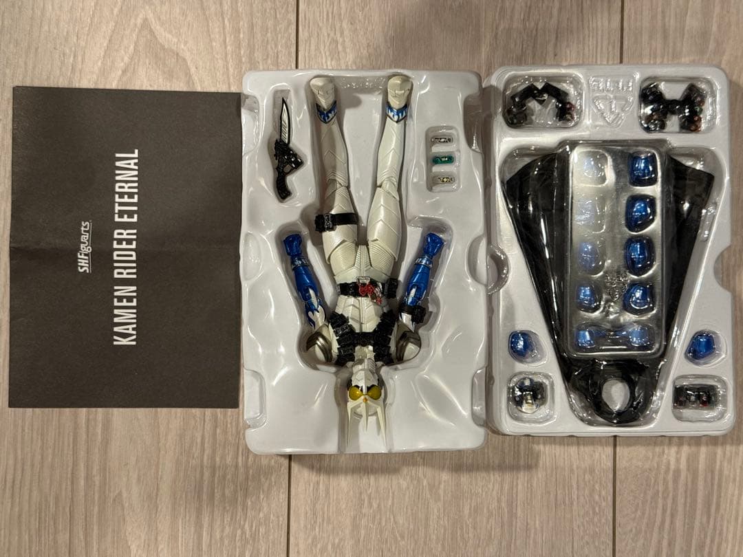 S.H.Figuarts 真骨彫製法　仮面ライダーエターナル