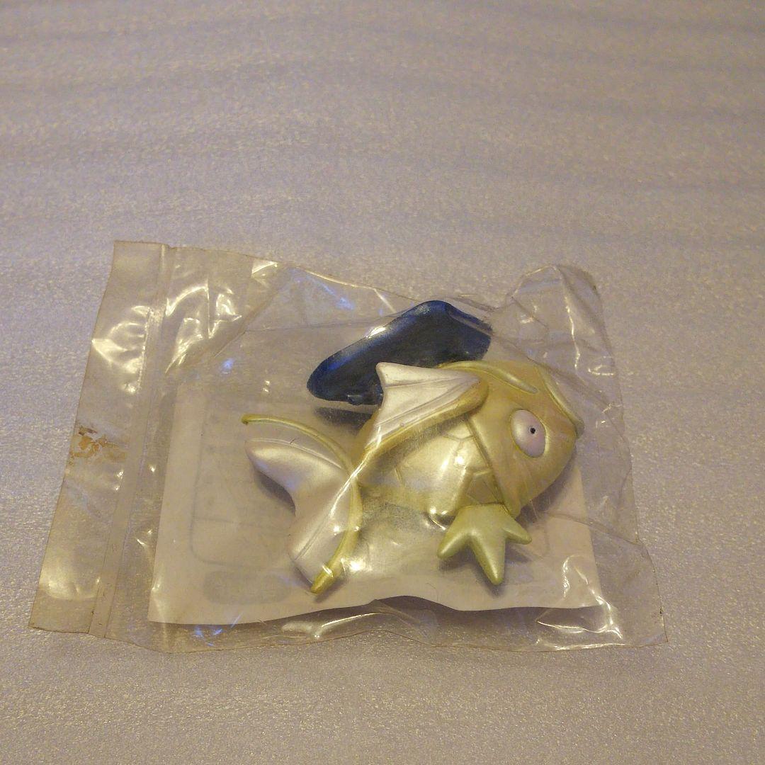 ポケモンフィギュア 金のコイキング - メルカリ