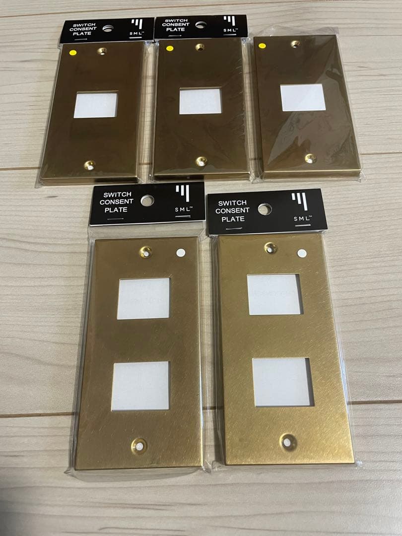 コンセント 隠し金庫 ホワイト 埋め込み 本物の壁プレート 未使用品