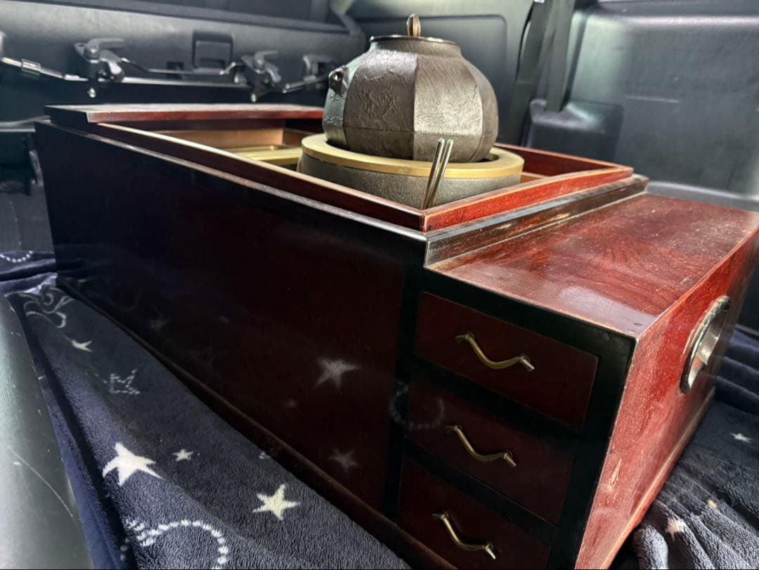 特大・極美品】高級長火鉢 一式 横幅130cm 鉄瓶/灰/五徳/火箸 完備